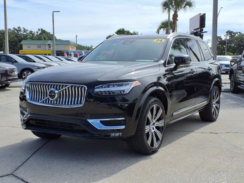 Certified 2024 Volvo XC90 B5 Plus image 3