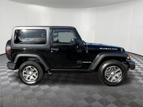 Used 2016 Jeep Wrangler Rubicon w/ Power Convenience Group AWD/4WD image 7