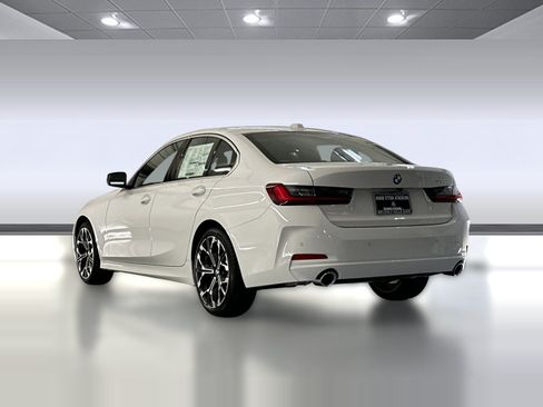 Used 2026 BMW 330i Sedan w/ Premium Package RWD image 3