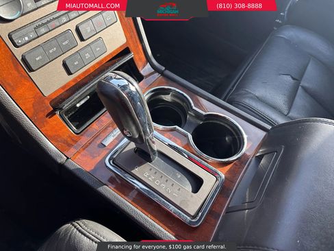 Used 2014 Lincoln Navigator Sport Utility 4D image 15