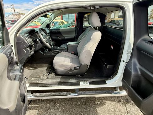 Used 2019 Toyota Tacoma SR RWD image 13