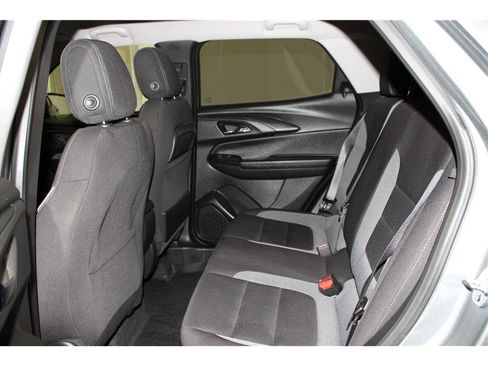 Used 2025 Chevrolet TrailBlazer LT image 11