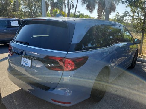 Used 2023 Honda Odyssey Sport image 6