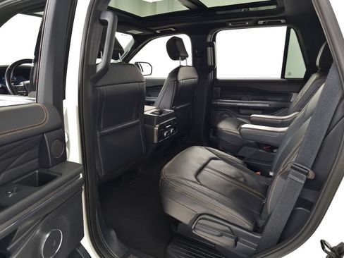 Used 2024 Ford Expedition Platinum AWD/4WD image 35