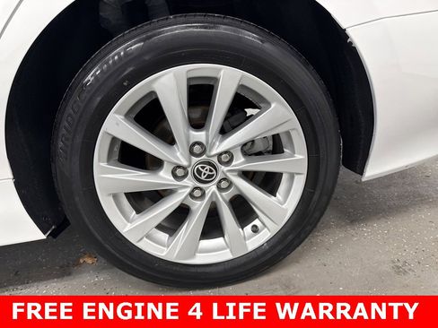 Used 2024 Toyota Camry LE image 5