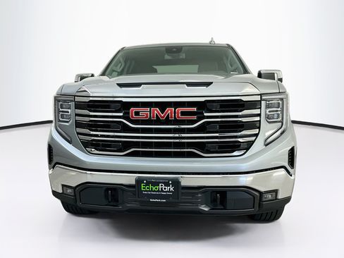 Used 2025 GMC Sierra 1500 SLT AWD/4WD image 2