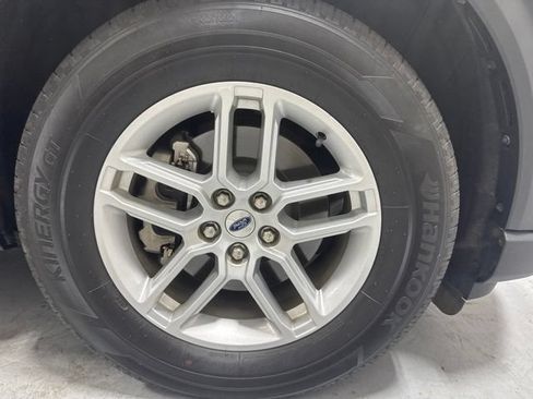Used 2025 Ford Explorer Active RWD image 4