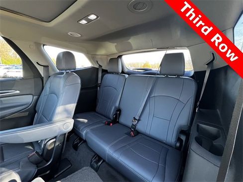 Used 2019 Buick Enclave Essence image 25