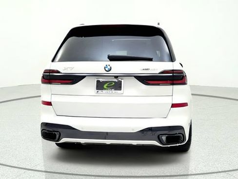 Used 2024 BMW X7 xDrive40i w/ Executive Package AWD/4WD image 8