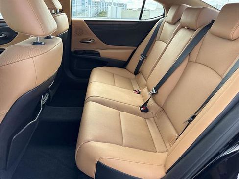 Certified 2024 Lexus ES 350 w/ Premium Package image 23