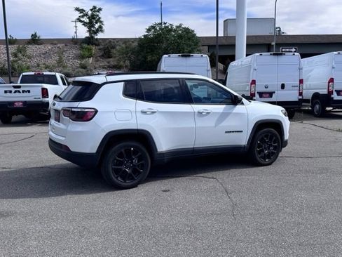 Used 2026 Jeep Compass Latitude AWD/4WD image 5