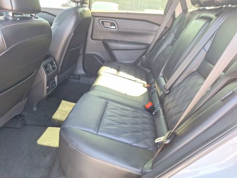 Used 2023 Nissan Rogue Platinum w/ Platinum Premium Package FWD image 28