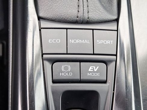 Used 2025 Toyota Camry SE image 22