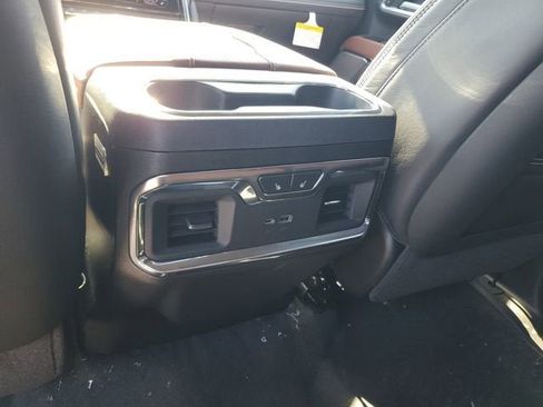 New 2026 GMC Sierra 3500 Denali Ultimate AWD/4WD image 17
