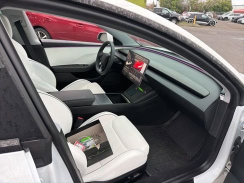 Used 2024 Tesla Model 3 Performance image 16