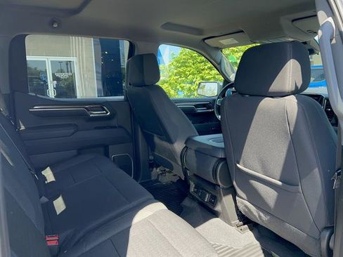 Used 2023 Chevrolet Silverado 1500 LT AWD/4WD image 16