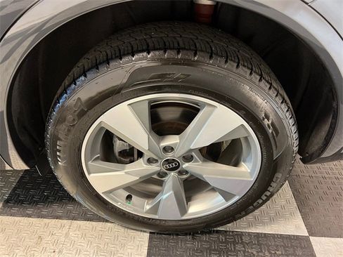 Used 2024 Audi Q5 2.0T Premium Plus w/ Premium Plus Package image 16