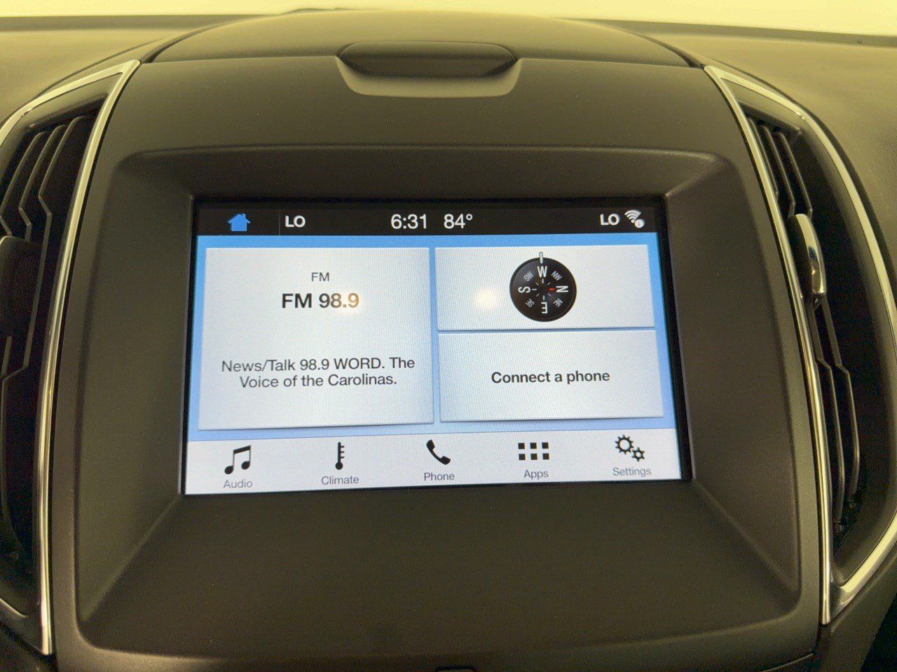 Used 2018 Ford Edge Titanium FWD image 23