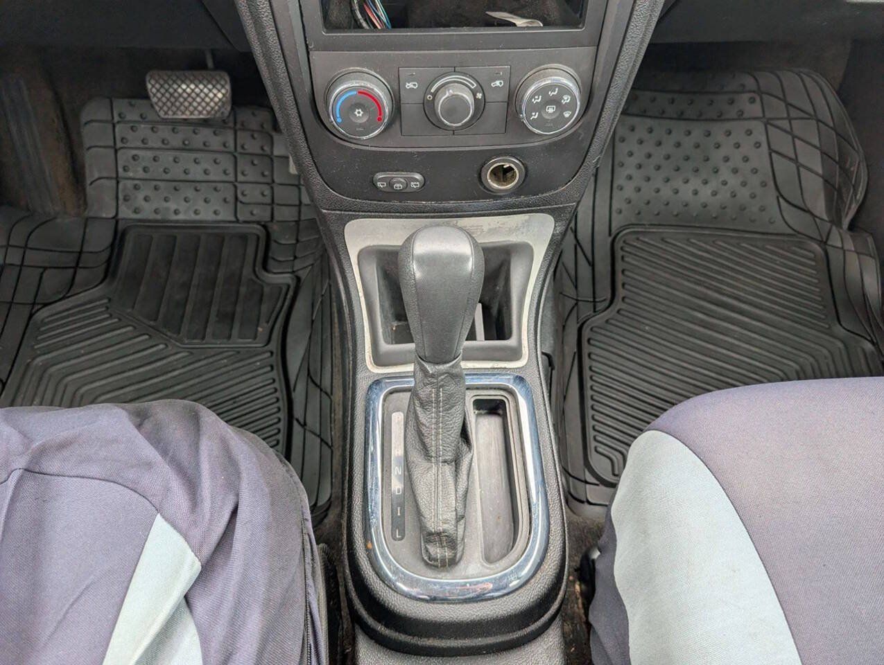 Used 2011 Chevrolet HHR LS FWD image 33