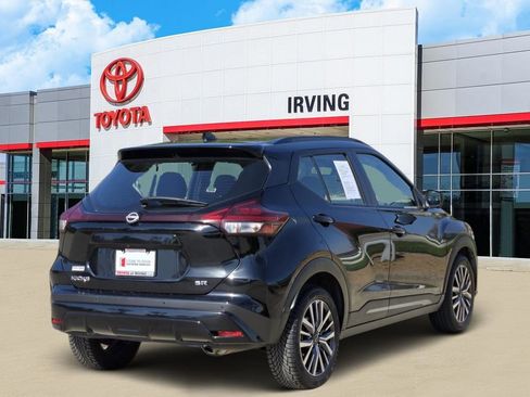 Used 2024 Nissan Kicks SR image 4