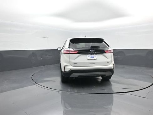 Certified 2024 Ford Edge SEL w/ Convenience Package AWD/4WD image 6