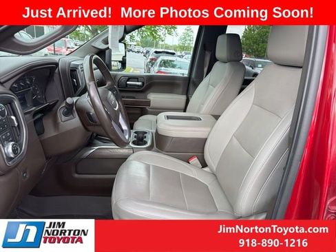 Used 2021 GMC Sierra 2500 SLT w/ SLT Premium Package image 10