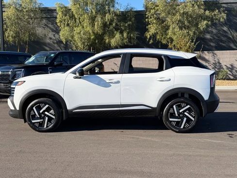 New 2026 Nissan Kicks SV w/ SV Premium Package FWD image 2