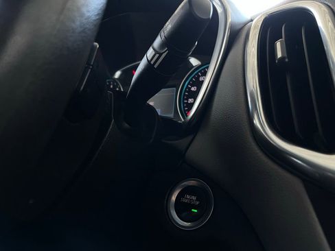 Used 2020 Chevrolet Equinox LT image 24