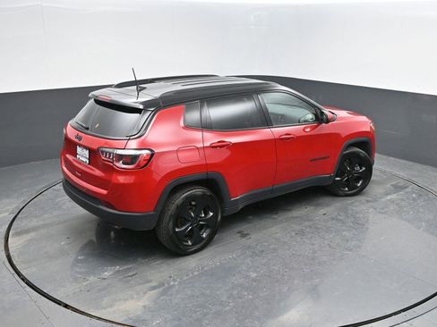 Used 2019 Jeep Compass Altitude image 32