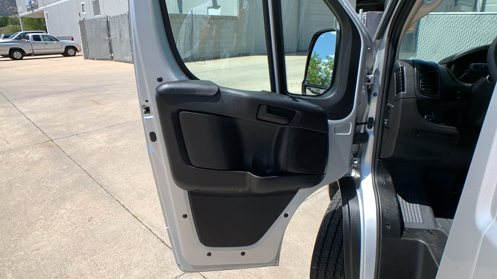Used 2024 RAM ProMaster 1500 FWD image 11