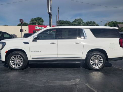 Used 2023 GMC Yukon XL SLT AWD/4WD image 14