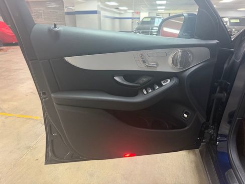 Used 2022 Mercedes-Benz GLC 300 4MATIC Coupe image 11
