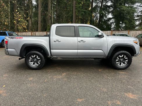 Used 2021 Toyota Tacoma TRD Off-Road image 5