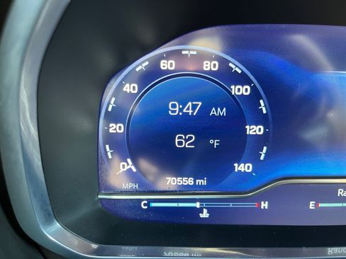 Used 2022 Chevrolet Tahoe High Country image 2