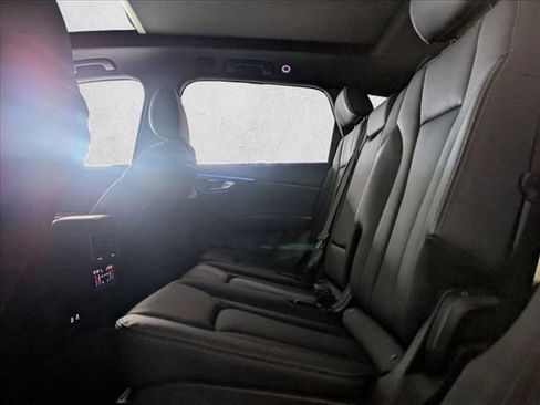 New 2026 Audi Q7 3.0T Premium Plus AWD/4WD image 17