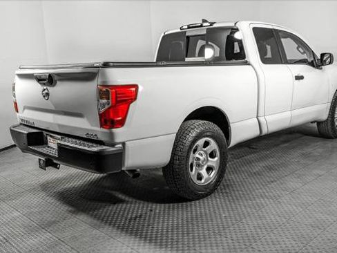 Used 2022 Nissan Titan S image 8