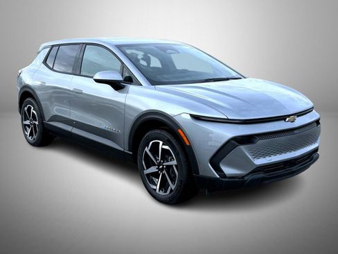 New 2026 Chevrolet Equinox EV LT image 3