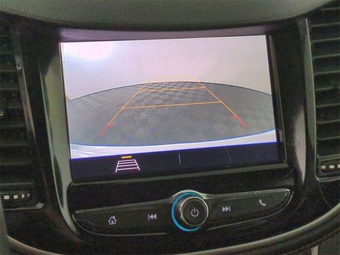 Certified 2022 Chevrolet Trax LT w/ LT Convenience Package image 14