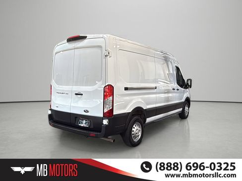 Used 2025 Ford Transit 250 148 Medium Roof Extended AWD image 4