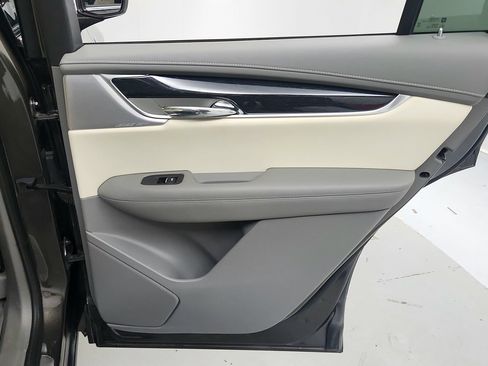Certified 2020 Cadillac XT6 Premium Luxury FWD image 27