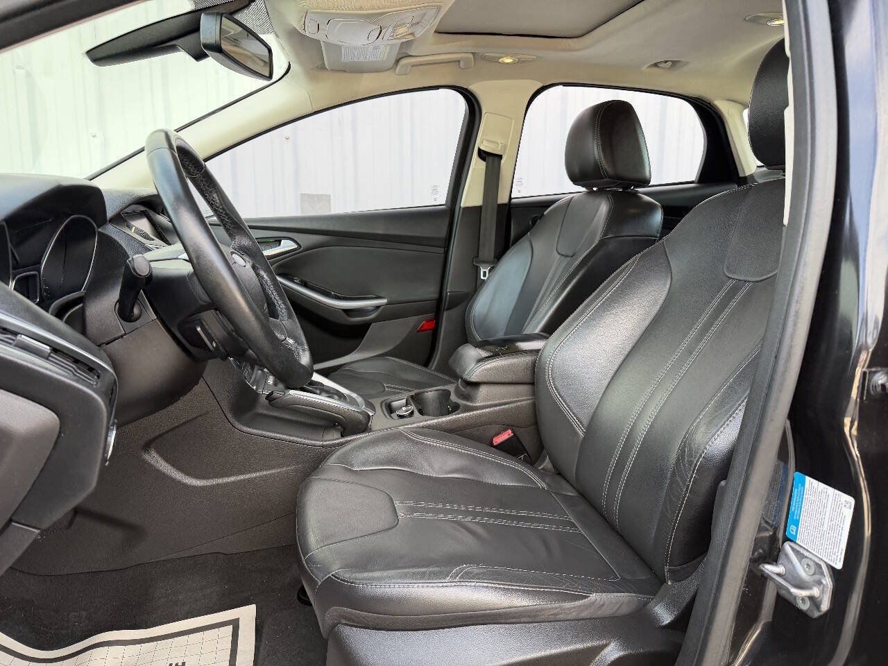 Used 2012 Ford Focus Titanium FWD image 13