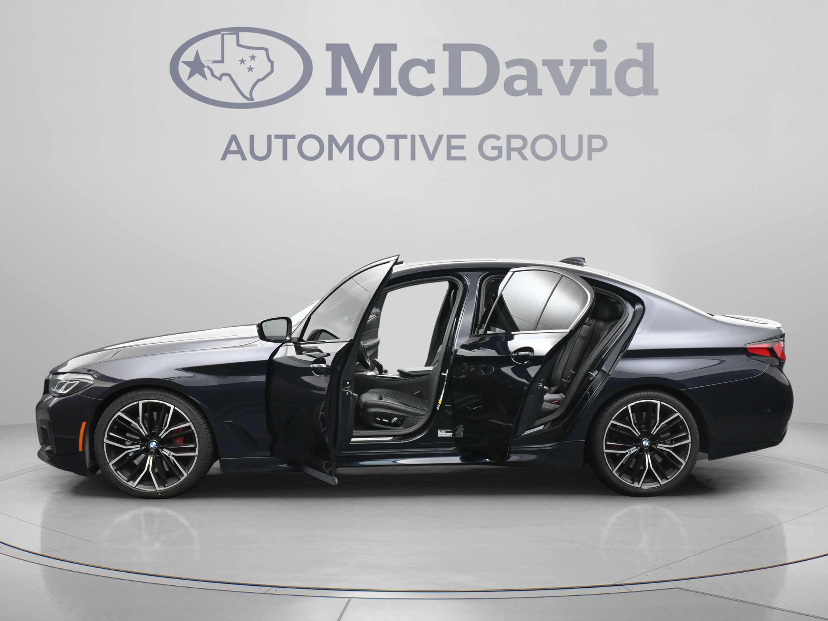 Used 2022 BMW M550i xDrive w/ Dynamic Handling Package AWD/4WD image 42