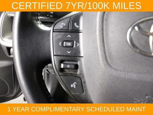 Used 2023 Toyota Prius LE FWD image 20