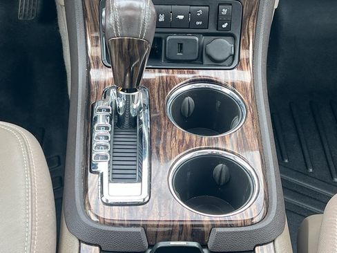 Used 2015 GMC Acadia Denali image 26