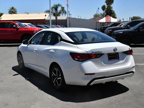 Used 2024 Nissan Sentra SV FWD image 6