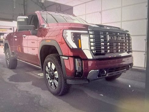 Used 2024 GMC Sierra 2500 Denali w/ Denali Reserve Package AWD/4WD image 1