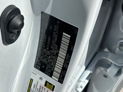 Certified 2024 Toyota Corolla Cross L image 36