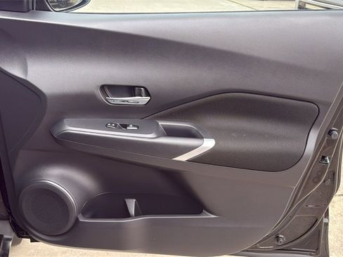 Used 2023 Nissan Kicks SV image 32