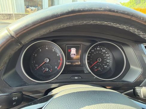 Used 2018 Volkswagen Tiguan SEL AWD/4WD image 7