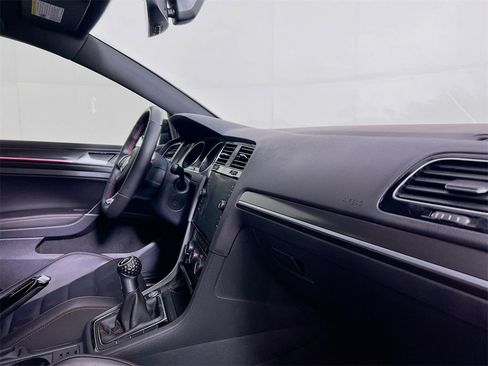 Used 2021 Volkswagen GTI SE image 29